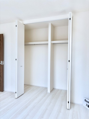 ���[�@�m���̃N���[�[�b�g�B���s��������̂Ō���̈ߗނ�����������܂�܂��B