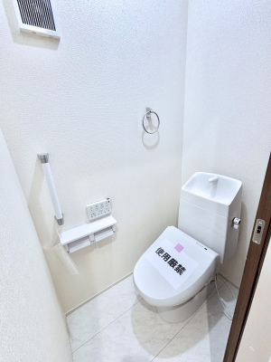 �g�C���@�E�H�V�����b�g�t���g�C����1�K��2�K���ꂼ��ɔz�u����Ă��ĂƂĂ��֗��ł��B 