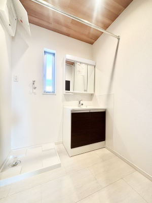 ���̑��@���̂��閾�邢�����h���[�X�y�[�X