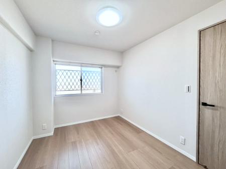 ���̑����ρ@�u�₩�ȓ��������������S�̂�D������ݍ���ł���܂�