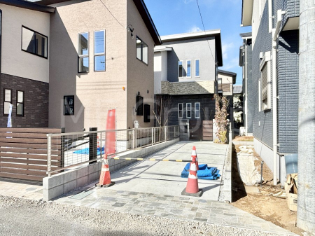 ���n�O�ώʐ^�@�������ꂽ�O�ρA�㎿�ȏZ��Ԃ��L���鎺���͉i�����S���ĉ߂�����Z���ł��B 