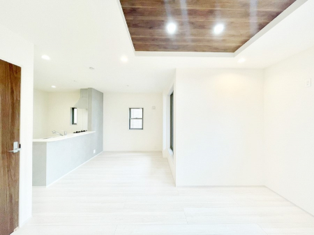 ���r���O�@���Ƒ������R�ƏW�܂�A���₩�ȏ΂����ŕ�܂��e���̋�ԂɂȂ肻���ł��ˁI