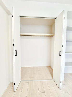 ���[�@��������ߗނ�ו��Ȃǂ̎��[�ɕ֗��ȃN���[�[�b�g�t���B