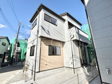 ���n�O�ώʐ^�@�����Ղ�̗z���ƊJ�����ɕ�܂�閾�邢�Z�܂�