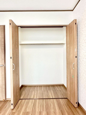 ���[�@�����Ղ�̎��[�X�y�[�X�ŉ��K�ɕ�点���� 