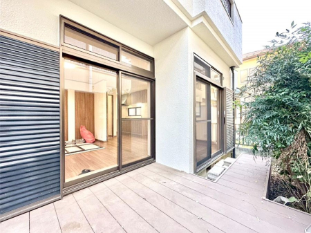 ���̑��@�E�b�h�f�b�L�t���I�Z�܂��ɖ��邢���ƊJ���������o���Ă���܂��B