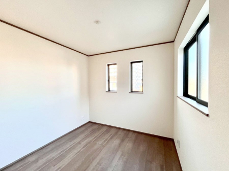 �q�������@�q�������ɂ��������߂Ȏ��[�X�y�[�X�����Ղ�̋���