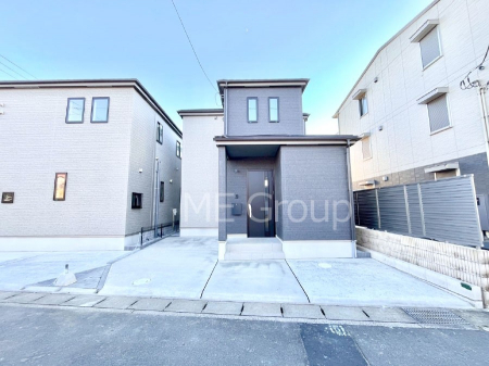 ���n�O�ώʐ^�@�������ꂽ�O�ρA�㎿�ȏZ��Ԃ��L���鎺���͉i�����S���ĉ߂�����Z���ł��B 