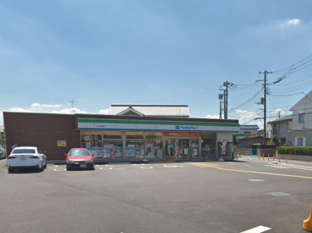 ���ӊ��@�R���r�j 400m �t�@�~���[�}�[�g �������ܐ_�c�X