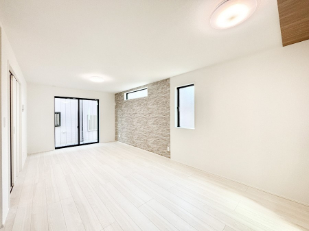 ���r���O�@�傫�ȑ����炽���Ղ�̗z���ƕ����������郊�r���O