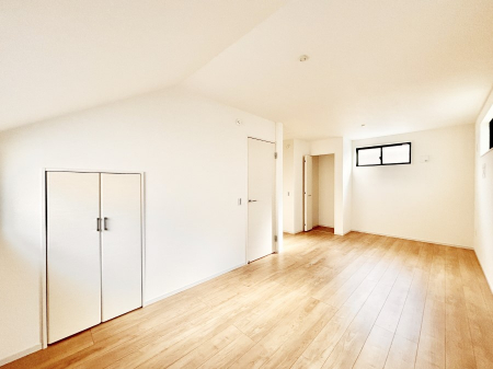 ���̑����ρ@�h�A���N���[�[�b�g2�����t���Ȃ̂�2�����ɕ����ė��p��