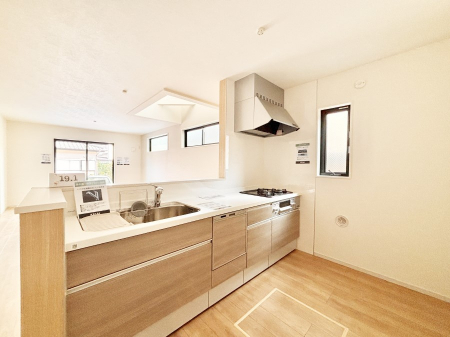 �L�b�`���@���������Ȃ��炲�Ƒ��Ƃ̉�b���y���߂�ΖʃJ�E���^�[�L�b�`��