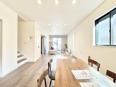 ���̑����ρ@���邢�z���������A�����̕��͋C�ɖ��������_�C�j���O�B   