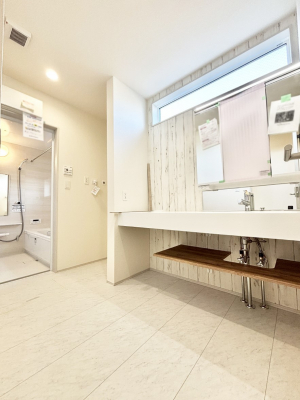 ���ʑ�E���ʏ��@�������̂�����K��Ԃł��B�����̐g�x�x���C�����ǂ����g�������܂��B 