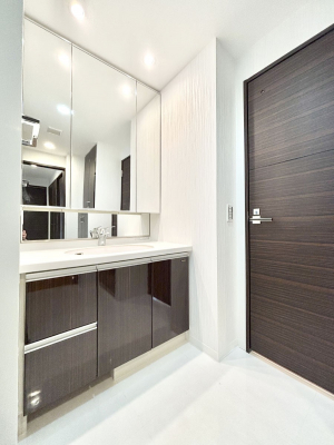 ���ʑ�E���ʏ��@������������ʉ��ώ��Œ��̐g�x�x�����K  