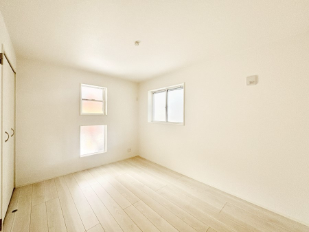 ���̑����ρ@2�ʍ̌����m�ۂ������邢��ԁB�Ƒ��݂�Ȃ����K�ȕ�炵����������݌v�ł��B