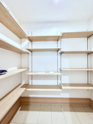 ���̑����ρ@�����Ղ���[�ł���V���[�Y�C���N���[�[�b�g�ŉƑ��S���̌C����������B  