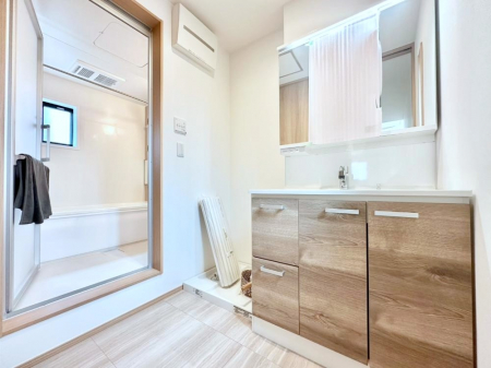 ���ʑ�E���ʏ��@�傫�����₷���O�ʋ��Ő�����������ʑ�́A�g�����Ȃ݃`�F�b�N�┧�̂������ɂ������߂ł��B 