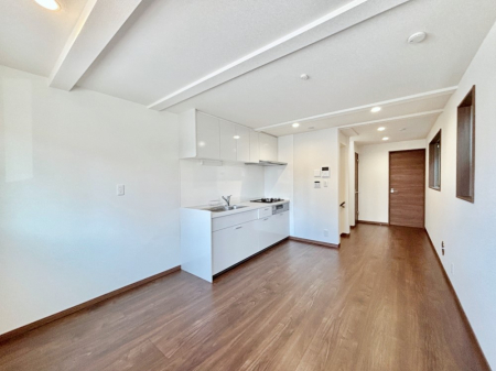 ���r���O�@�Z�ޕ��̌��������o�����A�C���e���A���l����̂��y���݂ȃ��r���O�ł��I 