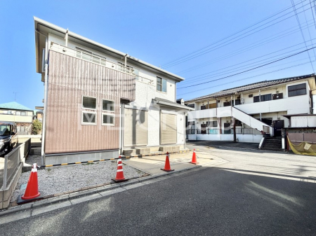 ���n�O�ώʐ^�@�������ꂽ�O�ρA�㎿�ȏZ��Ԃ��L���鎺���͉i�����S���ĉ߂�����Z���ł��B 