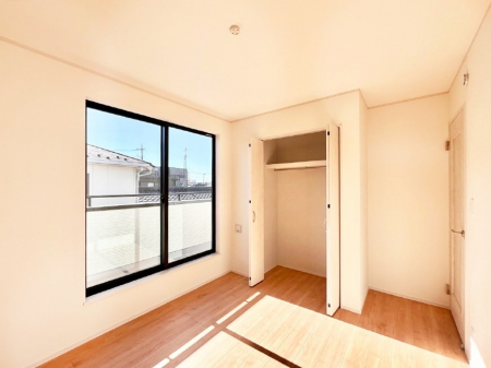 �Q���@�g���₷���`�Ńx�b�g��Ƌ�̒u�����ɂ����邱�Ƃ�����܂���B   