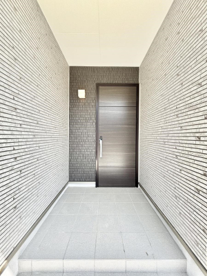 ���ց@��؂ȉƑ��A���q���o�}���錺�ցB