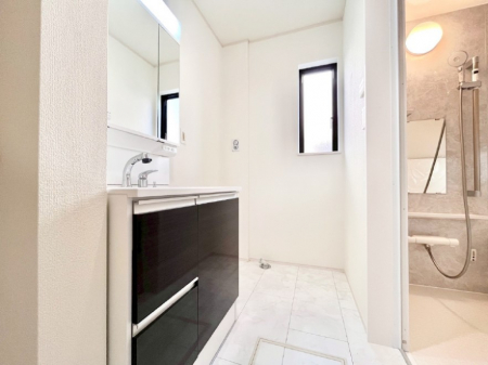 ���ʑ�E���ʏ��@�������̂�����K��Ԃł��B�����̐g�x�x���C�����ǂ����g�������܂��B 