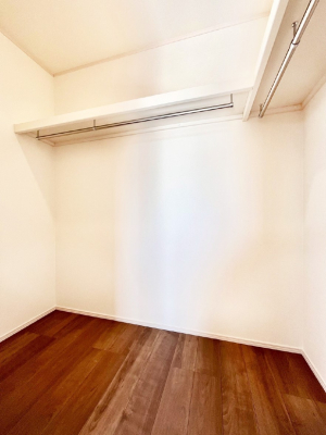 ���̑��@�ߗނ��n���K�[�Ɋ|�����܂܎��[�ł���WIC�B�ߗނ̐������ڂ����₷���ĕ֗��ł��I