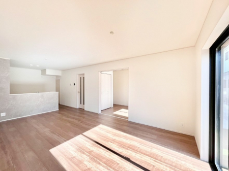 ���r���O�@�Z�ޕ��̌��������o�����A�C���e���A���l����̂��y���݂ȃ��r���O�ł�