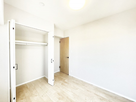 �Q���@�g���₷���`�Ńx�b�g��Ƌ�̒u�����ɂ����邱�Ƃ�����܂���B   