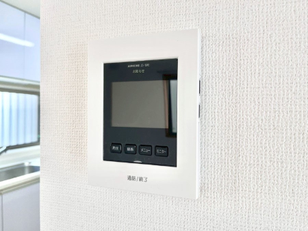 ���̑����ρ@�K��҂���ڂł킩��A���S�̂s�u���j�^�[�t���C���^�[�t�H��