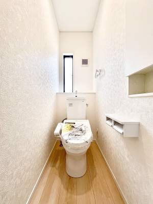 �g�C���@�g�C����1�K��2�K���ꂼ��ɔz�u����Ă��ĂƂĂ��֗��ł��B 