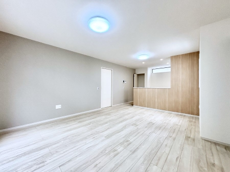 ���r���O�@�Z�ޕ��̌��������o�����A�C���e���A���l����̂��y���݂ȃ��r���O�ł��I 