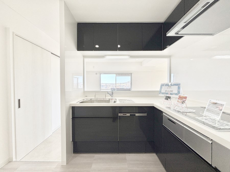 �L�b�`���@�L�X�Ƃ����g������̗ǂ��L�b�`���œ��X�̂��������y�����Ȃ肻��