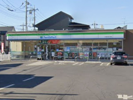 ���ӊ��@�R���r�j 310m �t�@�~���[�}�[�g����O��l���ړX