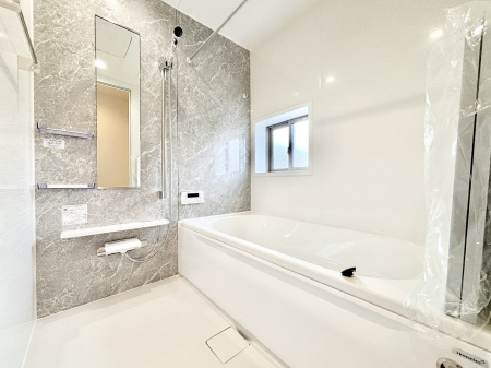 �����@����̔�������Ă���閾�邢�������̂���o�X���[���@