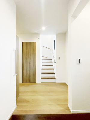 ���ց@�Ƒ��̋A��₨�q�l�������������}���錺��