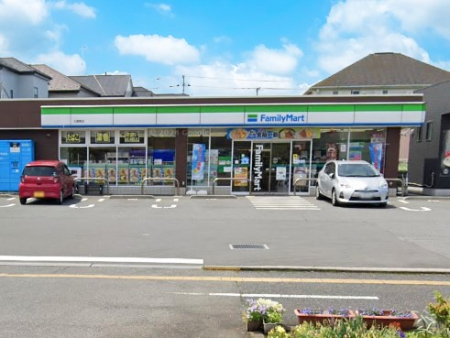 ���ӊ��@�R���r�j 200m �t�@�~���[�}�[�g �v�쓌�X