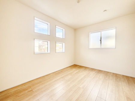 �Q���@4�̎l�p�������O�ςɂ��A�N�Z���g��^���Ă��܂��B