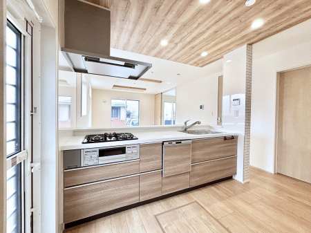 �L�b�`���@�������������I�ɁA�y�����I�V�X�e���L�b�`��