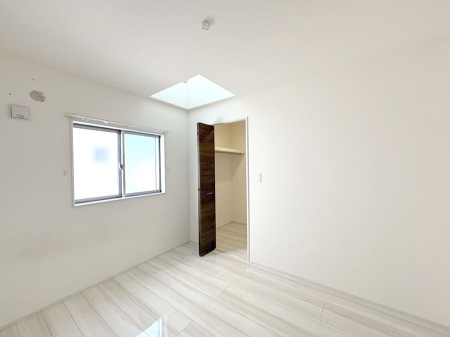 �q�������@�q�������ɂ��������߂Ȏ��[�X�y�[�X�����Ղ�̋���