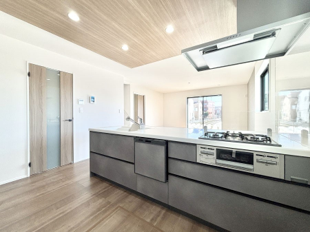 �L�b�`���@�������������I�ɁA�y�����I�V�X�e���L�b�`��  