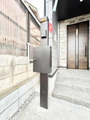 ���̑��@�V���v���f�U�C���̃|�X�g�B