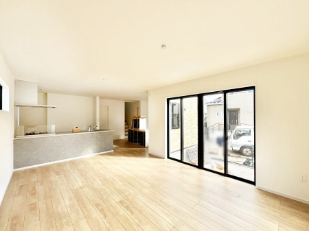 ���r���O�@�Z�ޕ��̌��������o�����A�C���e���A���l����̂��y���݂ȃ��r���O�ł��I 