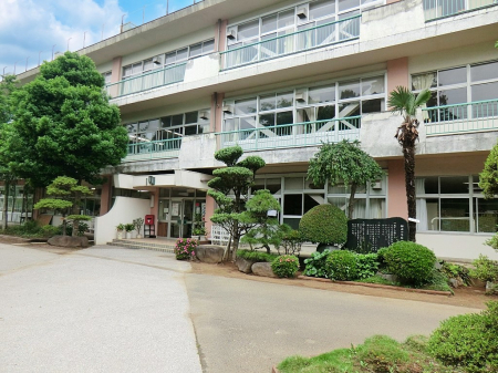 ���ӊ��@���w�Z 520m ��c�s�����򏬊w�Z