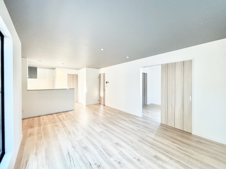 ���r���O�@18.5���̂k�c�j�͉Ƒ��݂�Ȃ̉��K��ԁI�Ƒ��̂Ȃ������������厖�ȃX�y�[�X�ł��B 