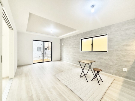 ���r���O�@���Ƒ��̓��₩�Șb�����ŕ�܂�閾�邢���r���O 