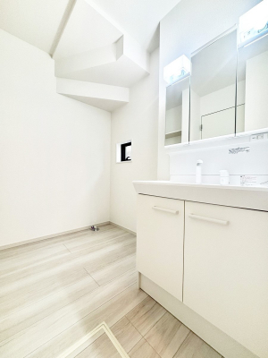 ���̑��@�L�X�Ƃ�Ƃ�̂��郉���h���[�X�y�[�X�B  