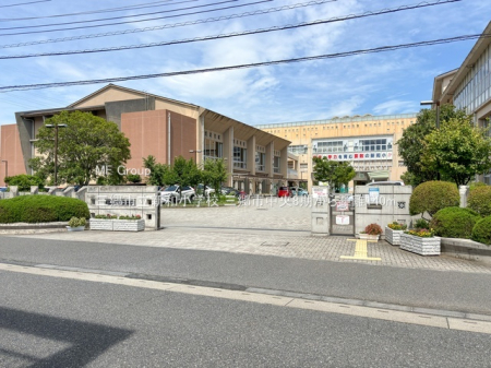 ���ӊ��@���w�Z 140m �O���s���V�a���w�Z