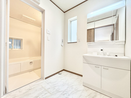 ���̑��@�L�X�Ƃ�Ƃ�̂��郉���h���[�X�y�[�X�B  